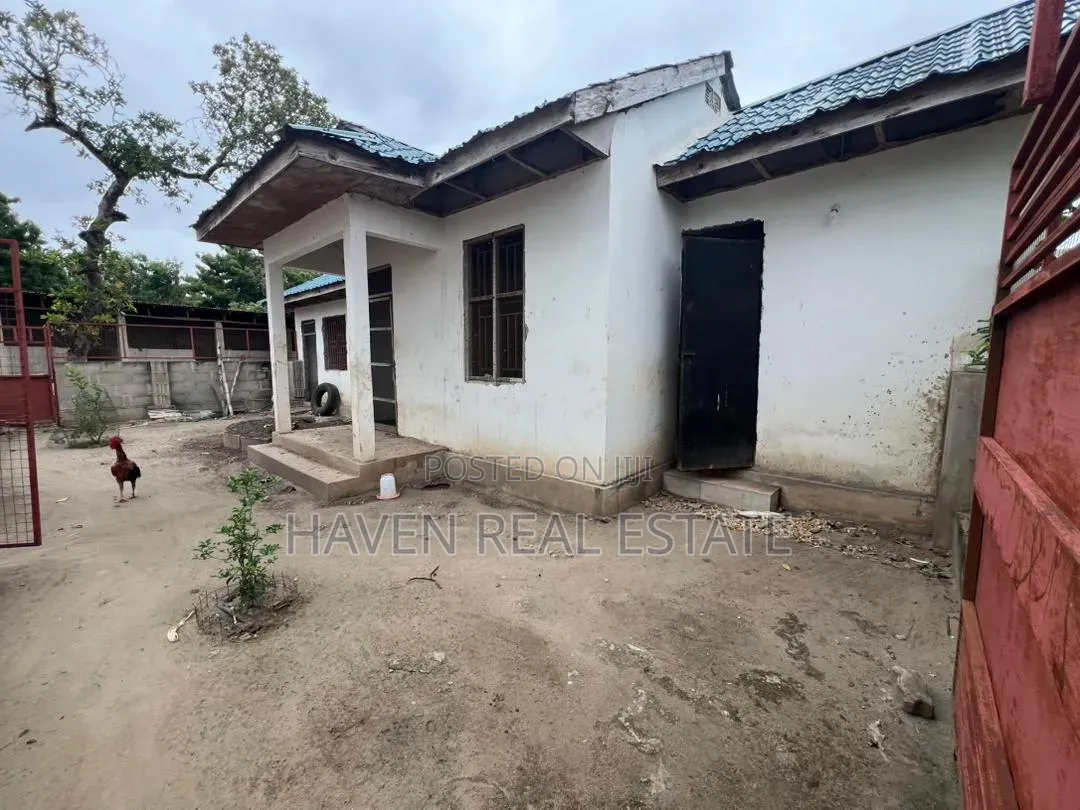 Eneo La Uwekezaji 1 Acre Linauzwa Kibada Shangwe