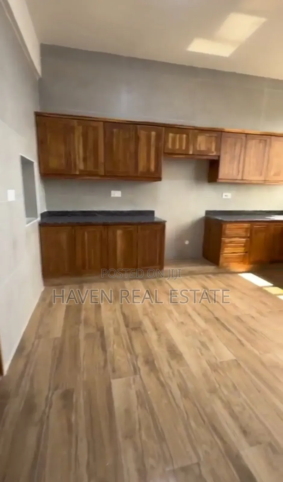 5bdrm Apartment in Upanga East for sale