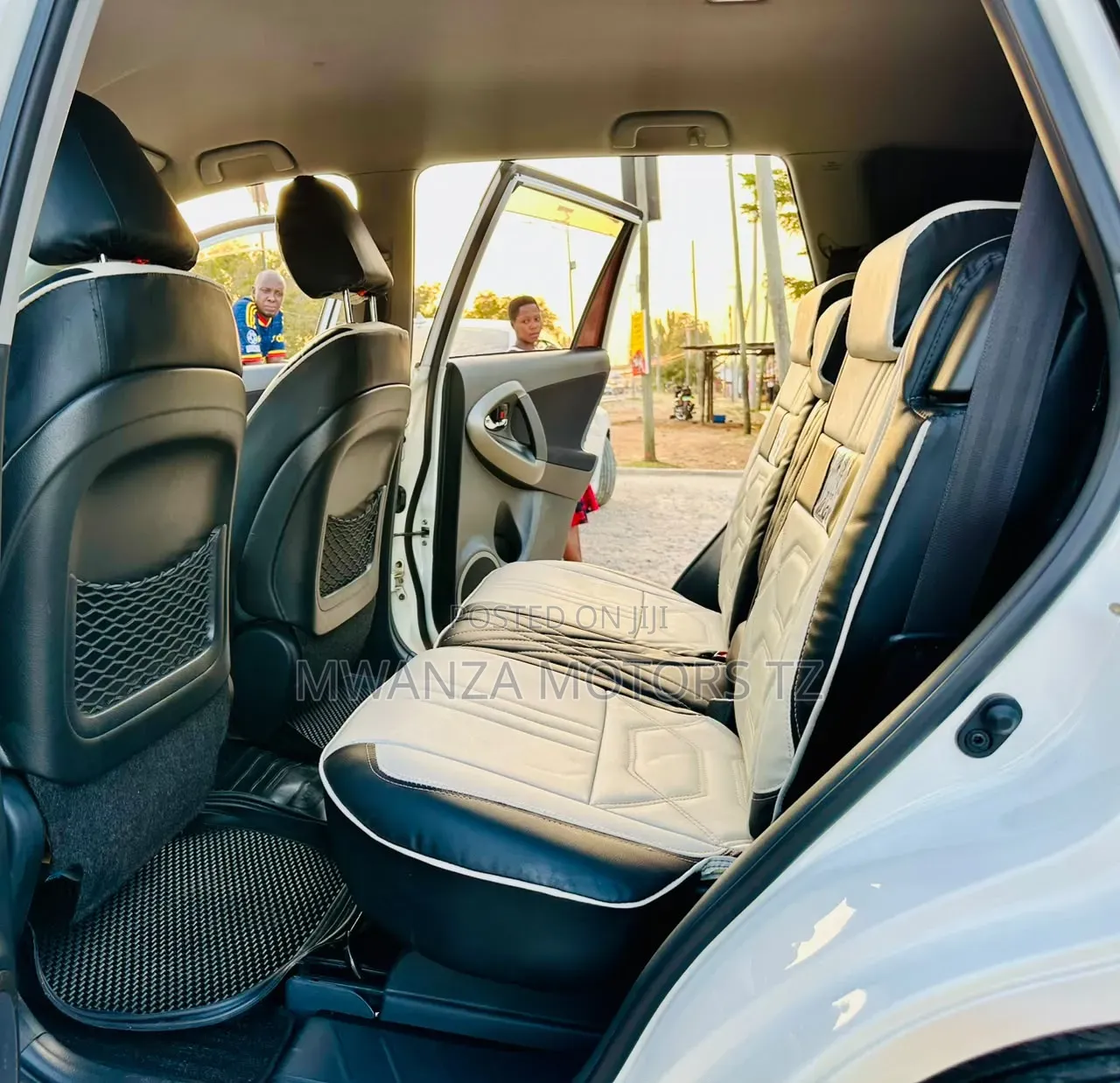 Toyota Vanguard 2010 Pearl