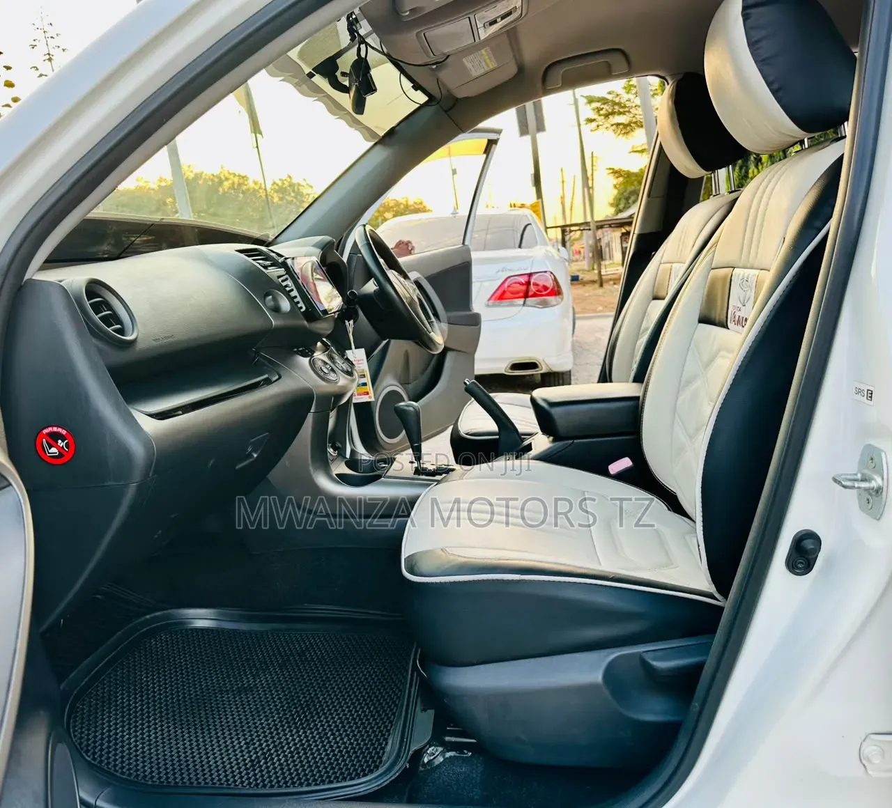 Toyota Vanguard 2010 Pearl
