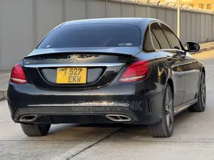 Mercedes-Benz C200 2015 Black
