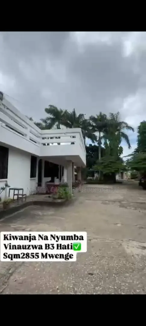 10bdrm House in Msasani for sale
