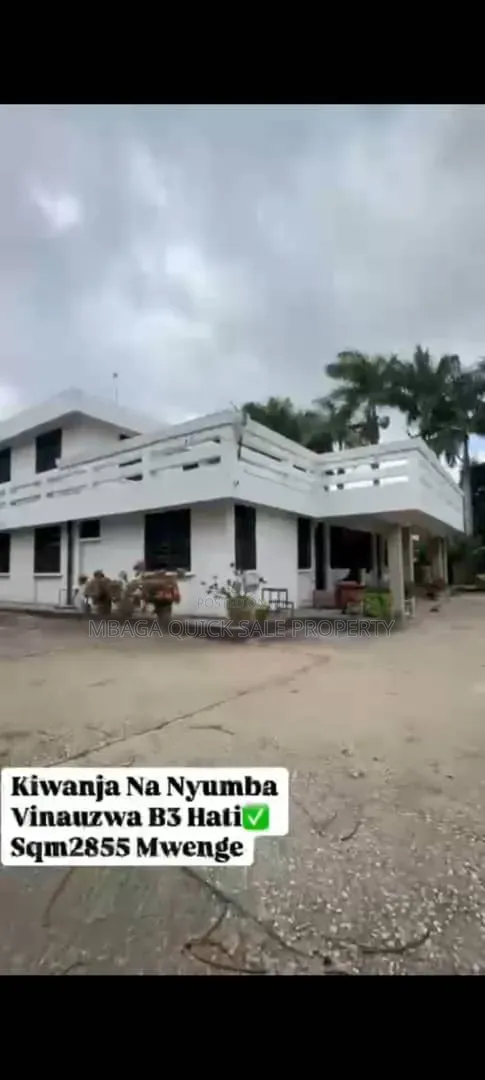 10bdrm House in Msasani for sale