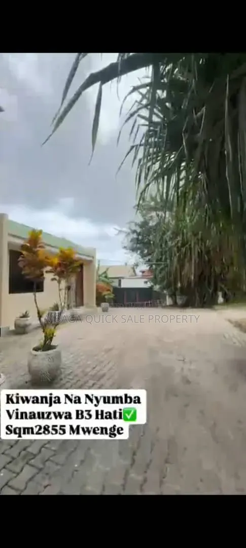 10bdrm House in Msasani for sale