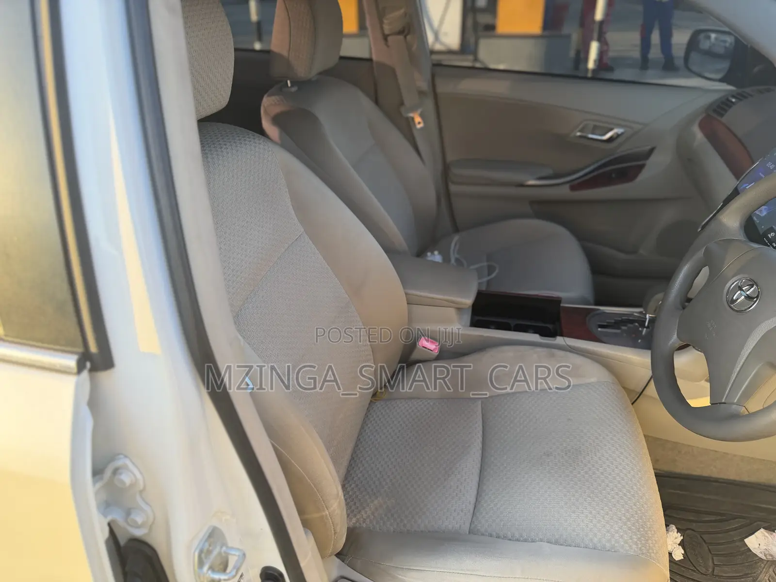 Toyota Premio 1.5 FWD 2010 White