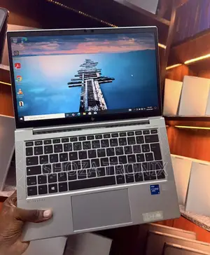 Laptop HP EliteBook 830 G8 8GB Intel Core i5 SSD 256GB