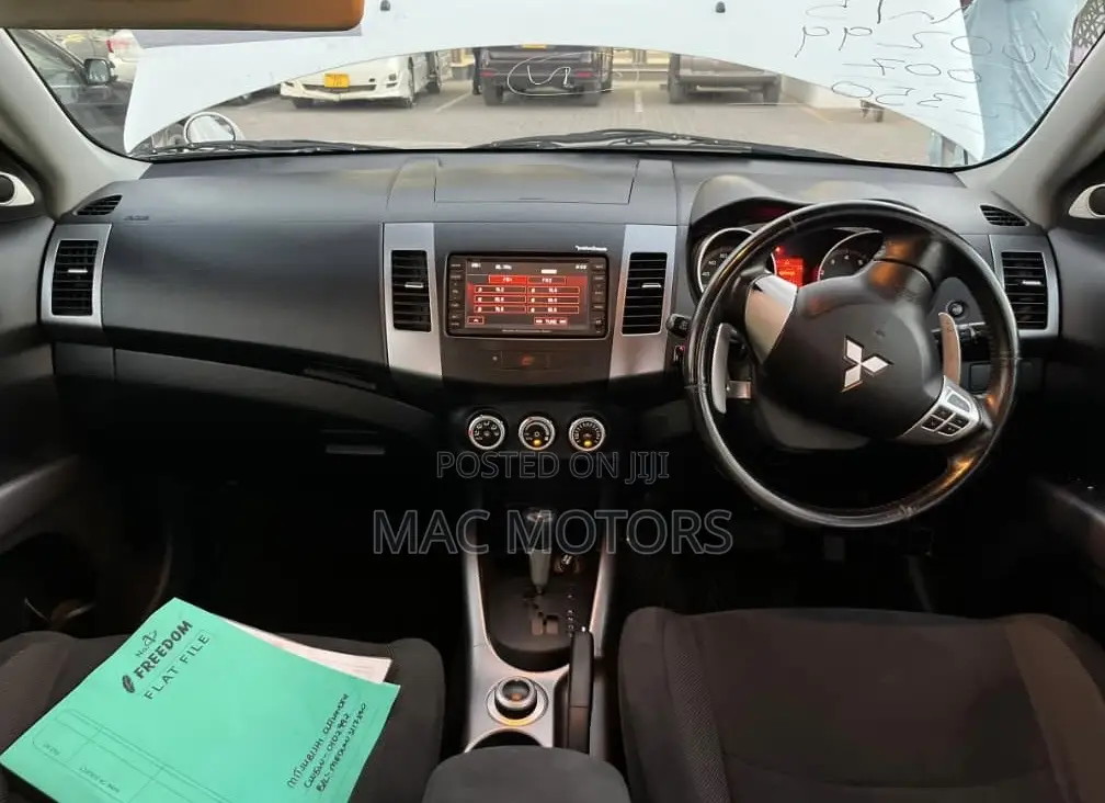 Mitsubishi Outlander 2.4 2008 White
