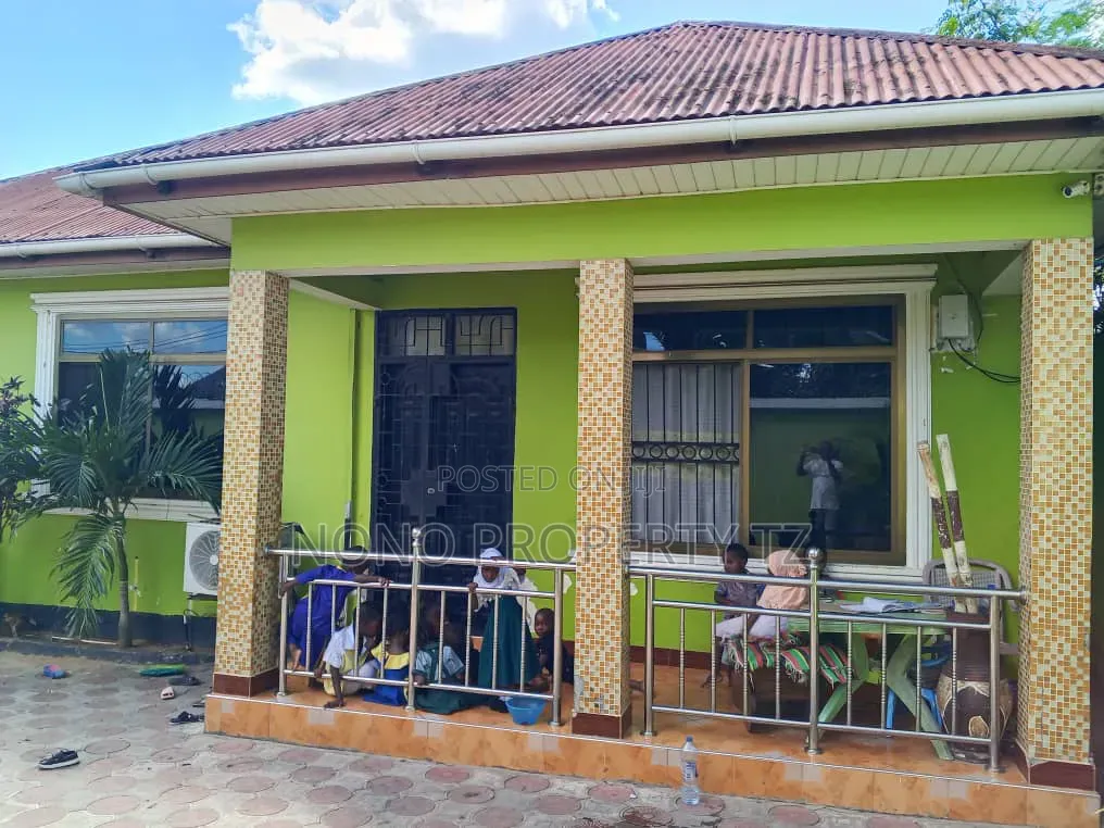 Furnished 5bdrm House in Nono, Pugu for sale