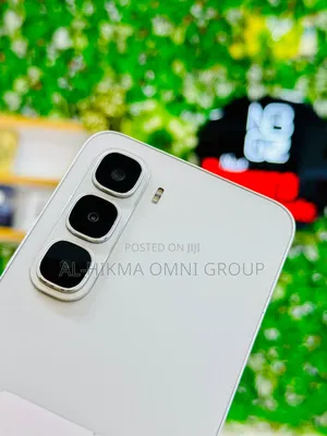 New Infinix Hot 60i 128 GB Silver