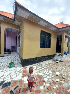 Furnished 6bdrm House in Nono, Chamazi for sale