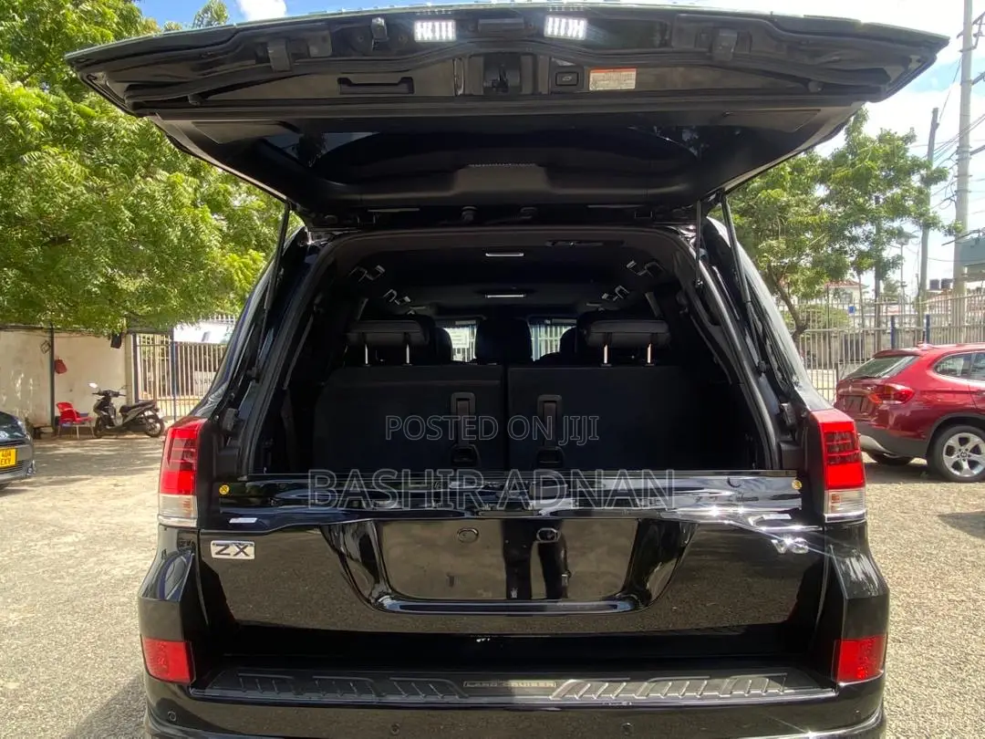 Toyota Land Cruiser 4.6 V8 ZX 2016 Matt Black