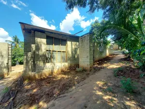 3bdrm House in Goba for sale
