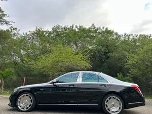 Mercedes-Benz Maybach 2023 Black