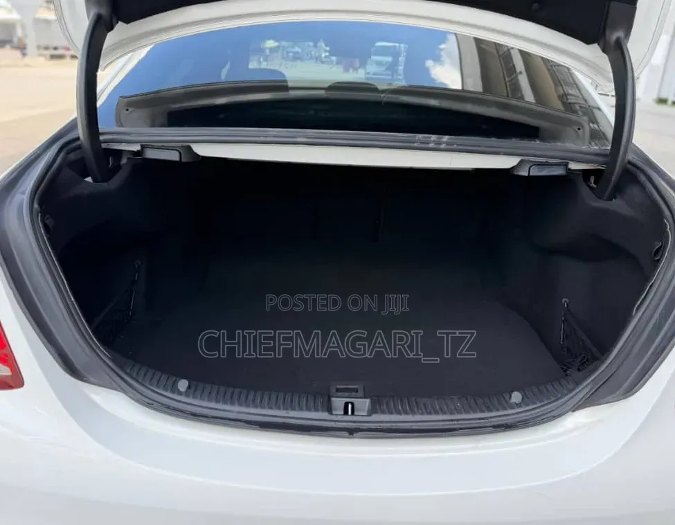 Mercedes-Benz C220 2016 Pearl