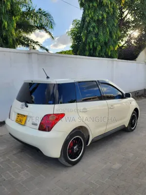 Toyota IST 2004 White