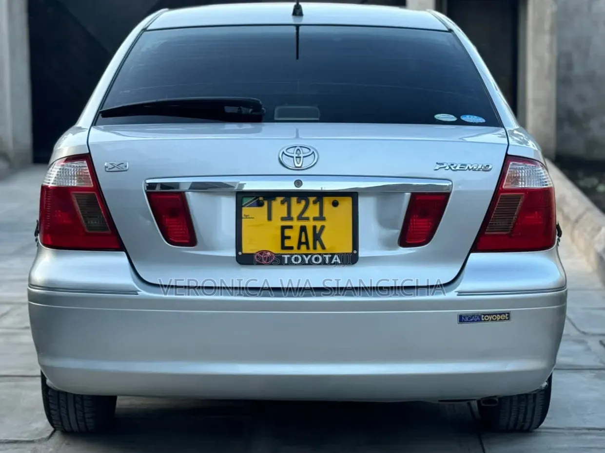 Toyota Premio 2004 Silver