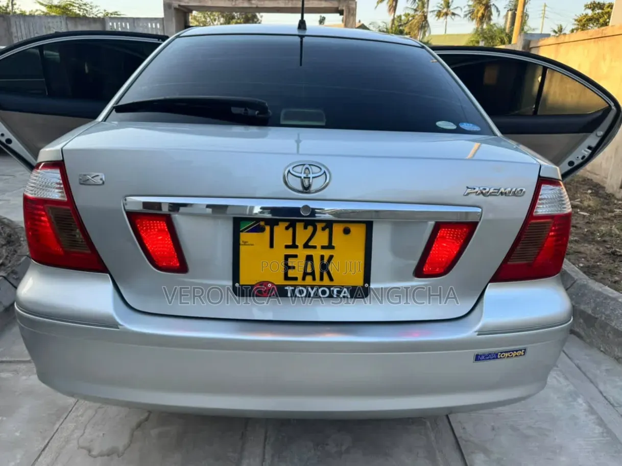 Toyota Premio 2004 Silver