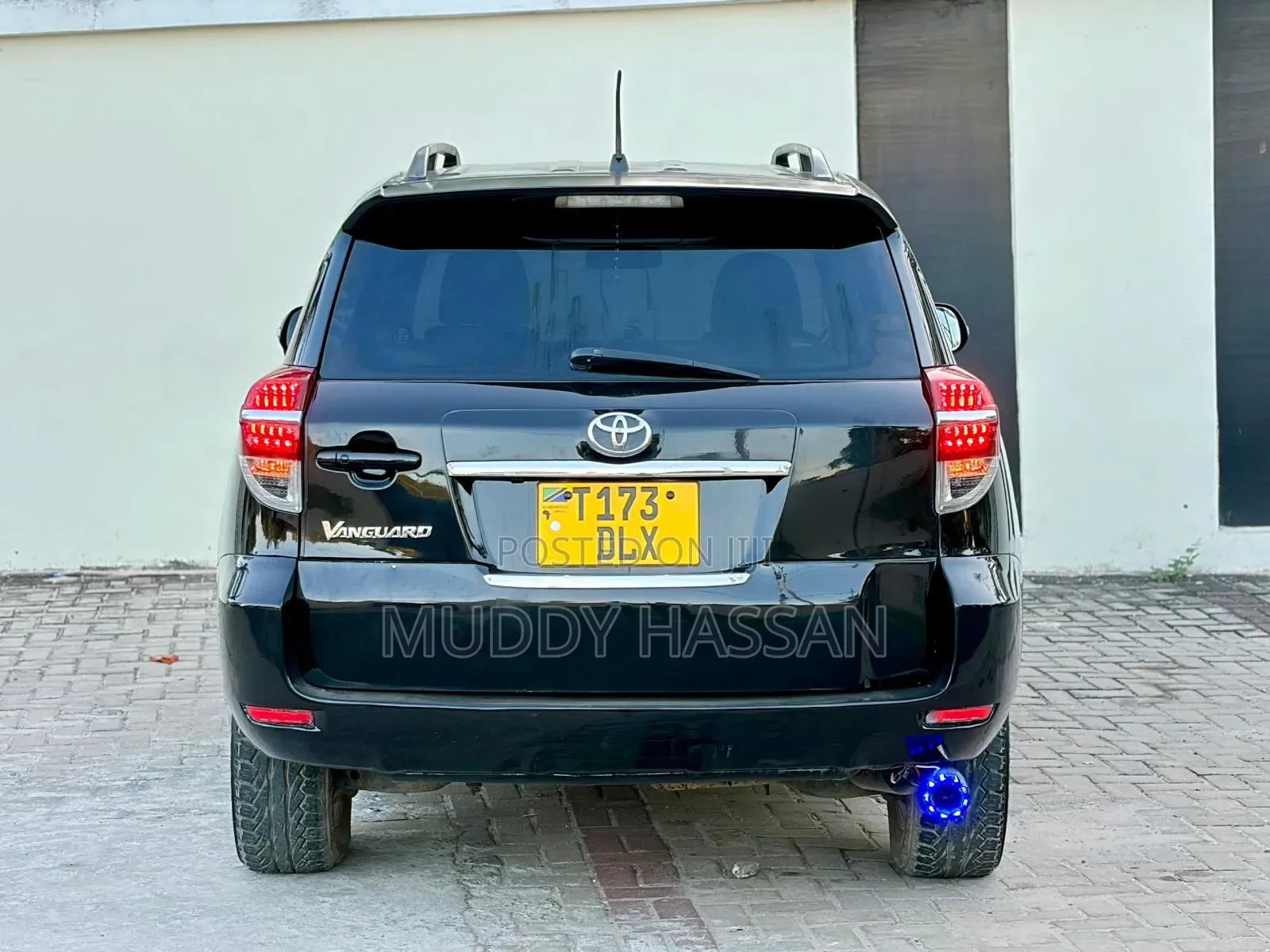 Toyota Vanguard 2010 Black