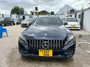 Mercedes-Benz C180 2014 Blue