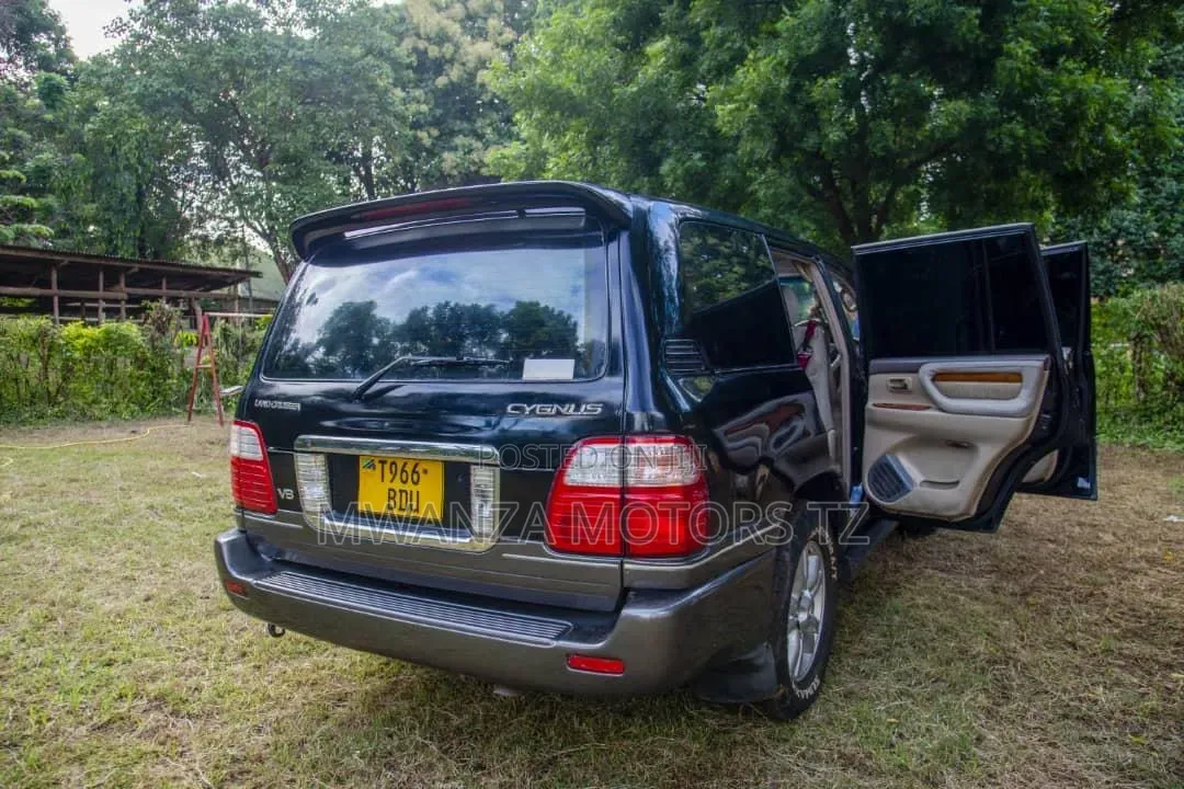 Toyota Land Cruiser 2004 Matt Black