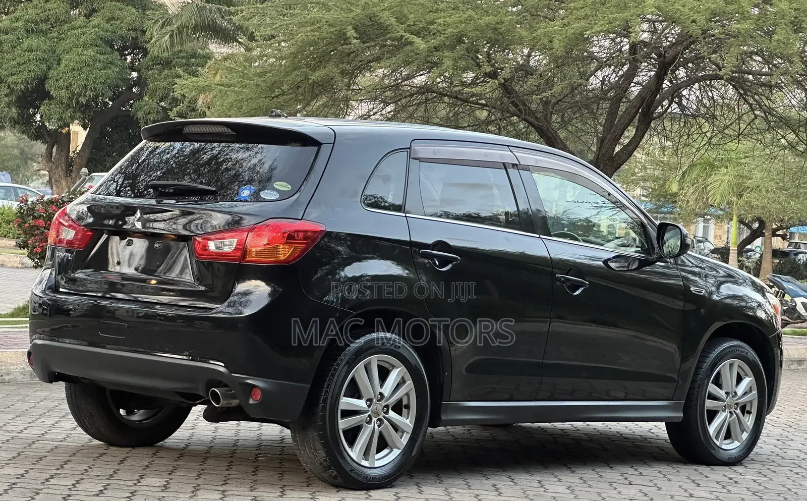 Mitsubishi RVR 2.0 2012 Black