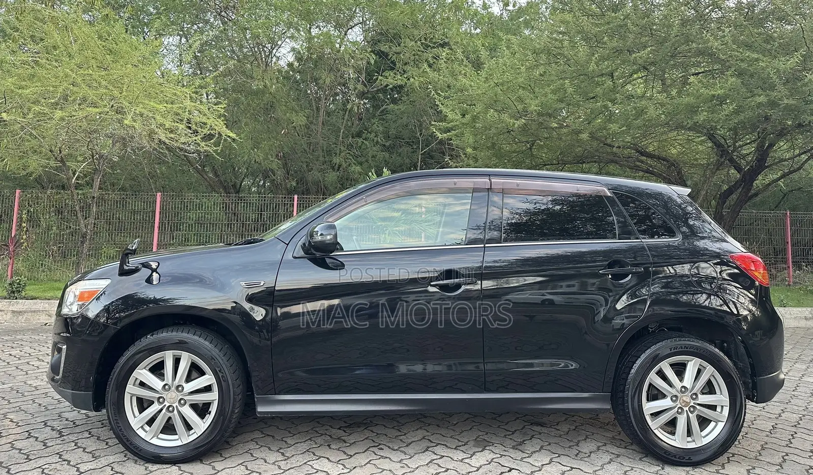 Mitsubishi RVR 2.0 2012 Black
