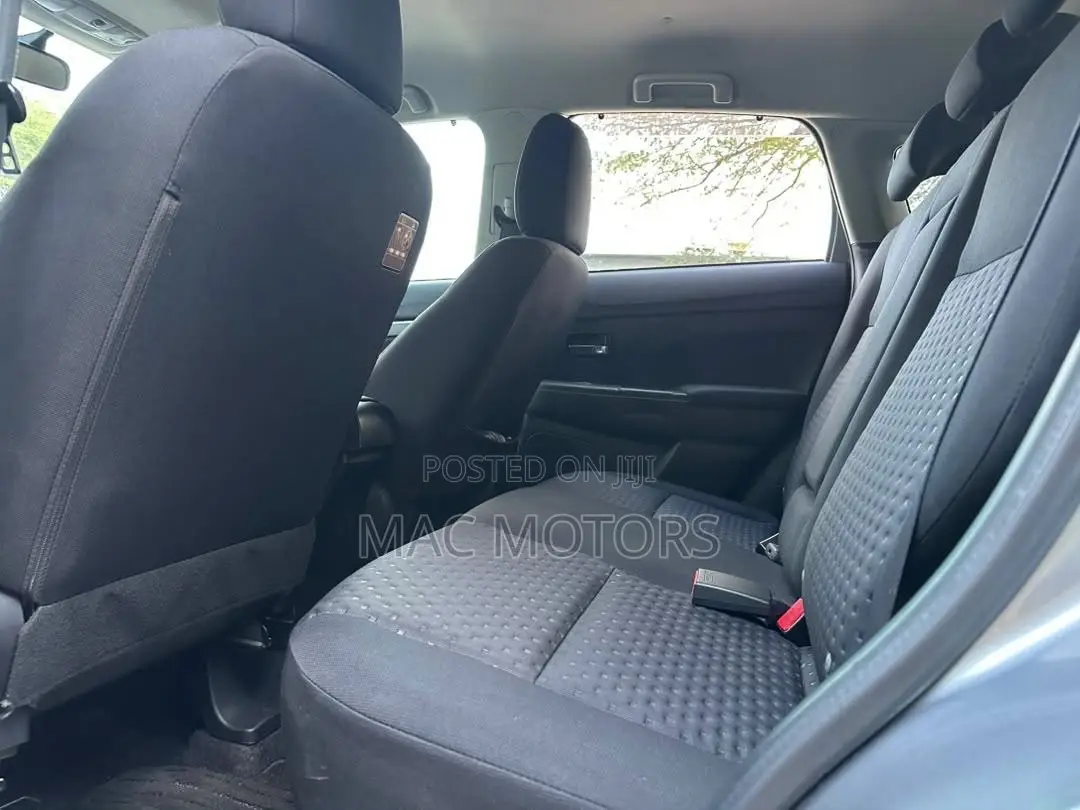 Mitsubishi RVR 2.0 2011 Gray