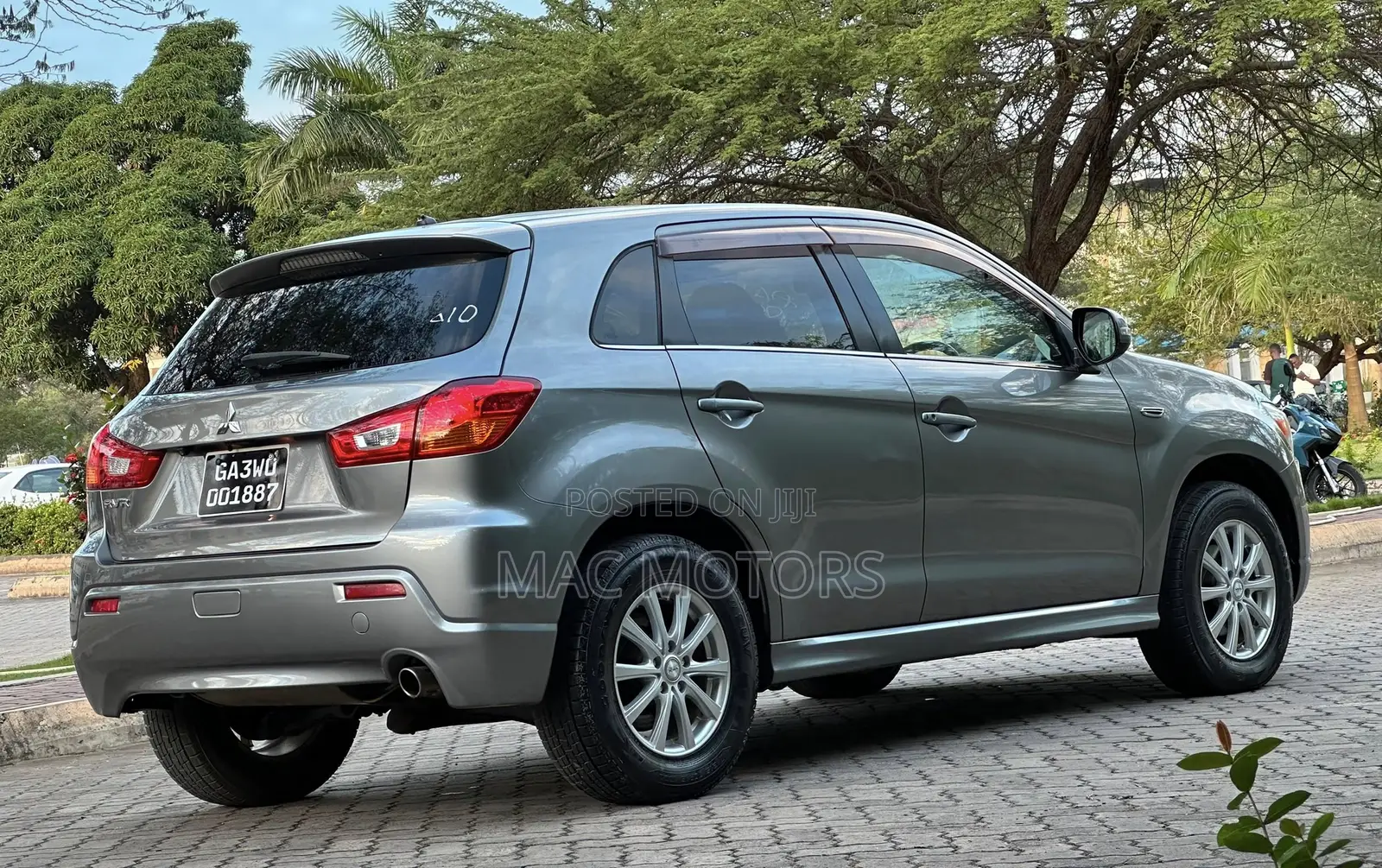 Mitsubishi RVR 2.0 2011 Gray