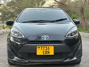 Toyota Aqua 2017 Black