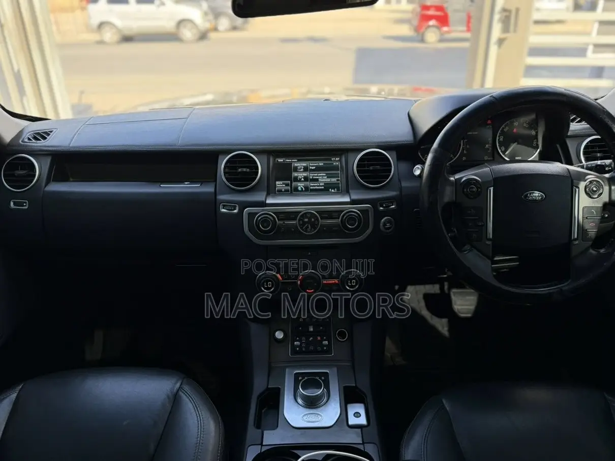 Land Rover Discovery 2013 Black