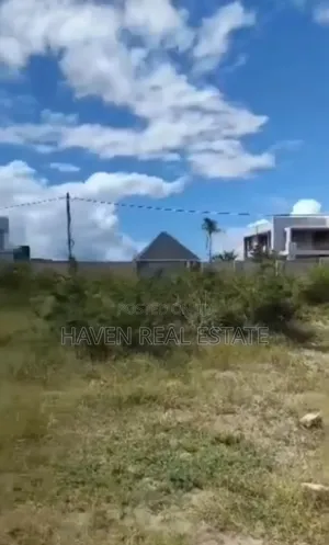Kiwanja Kinauzwa Kigamboni Geza Ulole