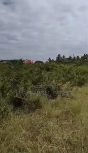 Kiwanja Kinauzwa Kigamboni Geza Ulole