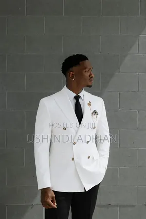 Men Suit–Mario Casas(Hot Offer)