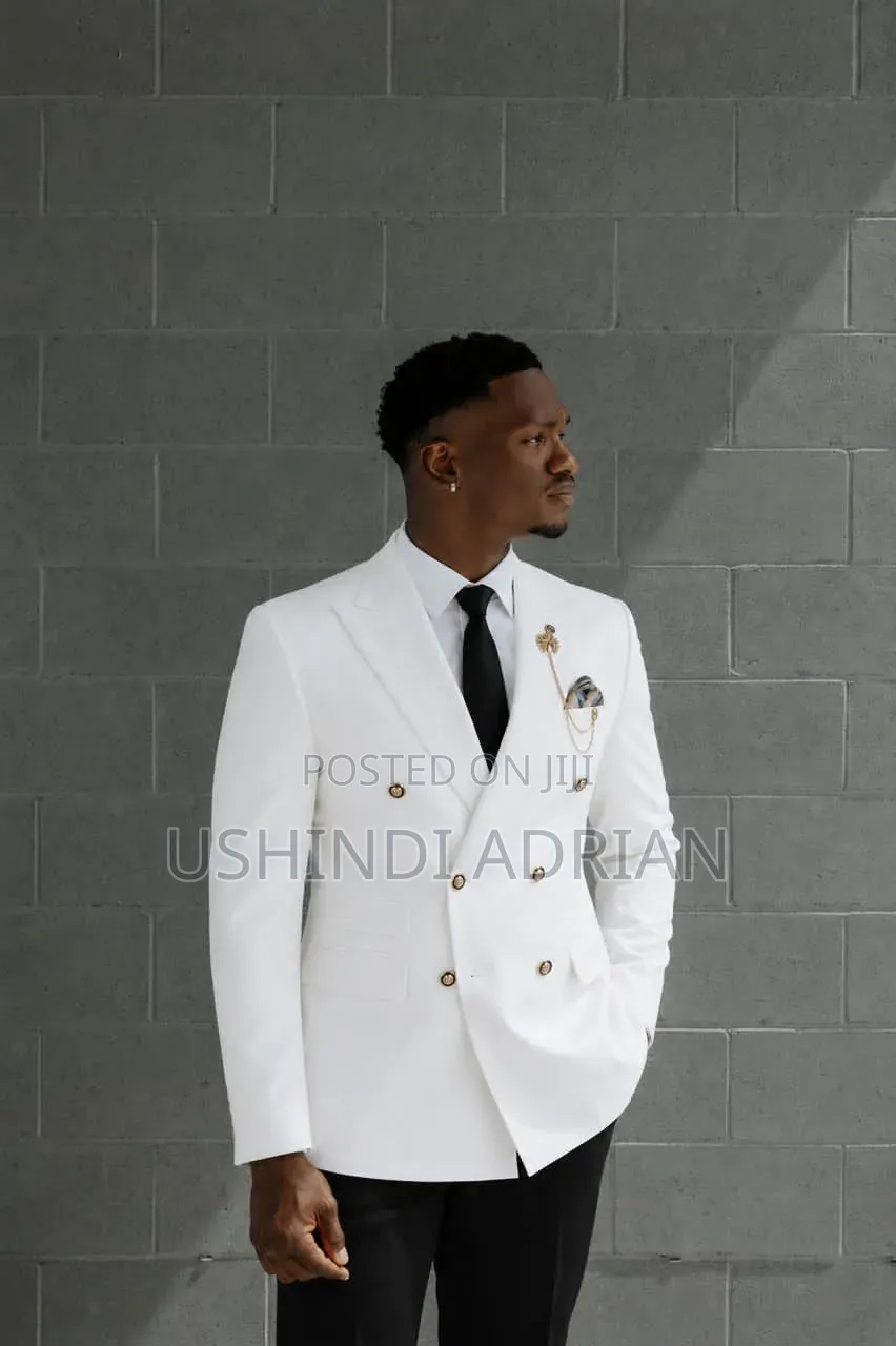 Men Suit–Mario Casas(Hot Offer)