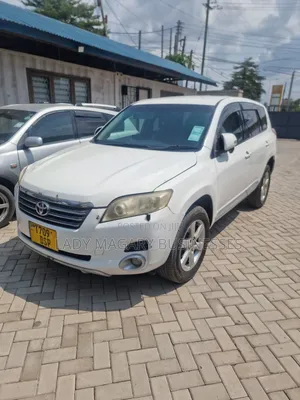 Toyota Vanguard 2009 White