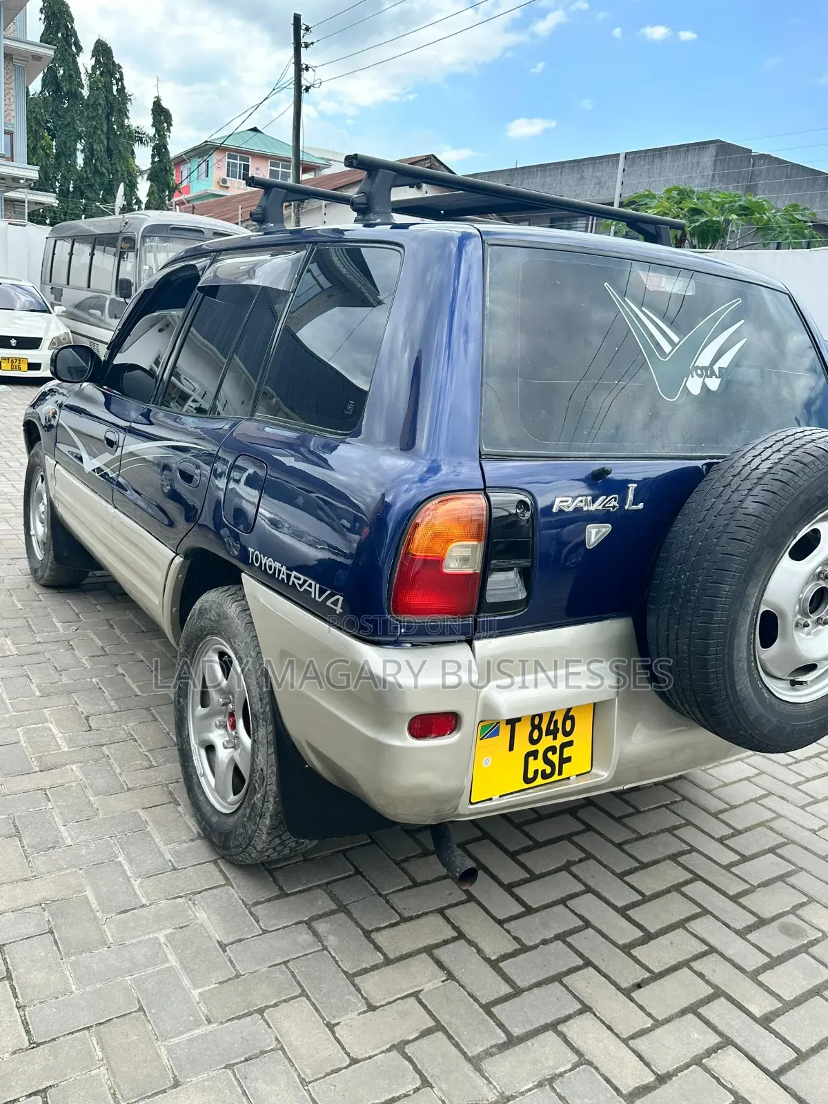 Toyota RAV4 Base FWD 1999 Blue