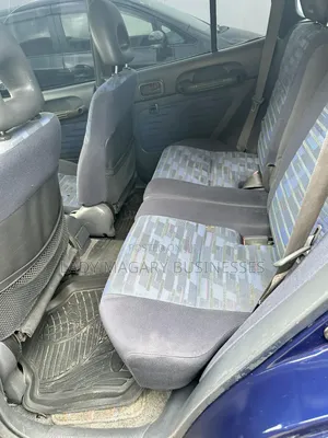 Toyota RAV4 Base FWD 1999 Blue