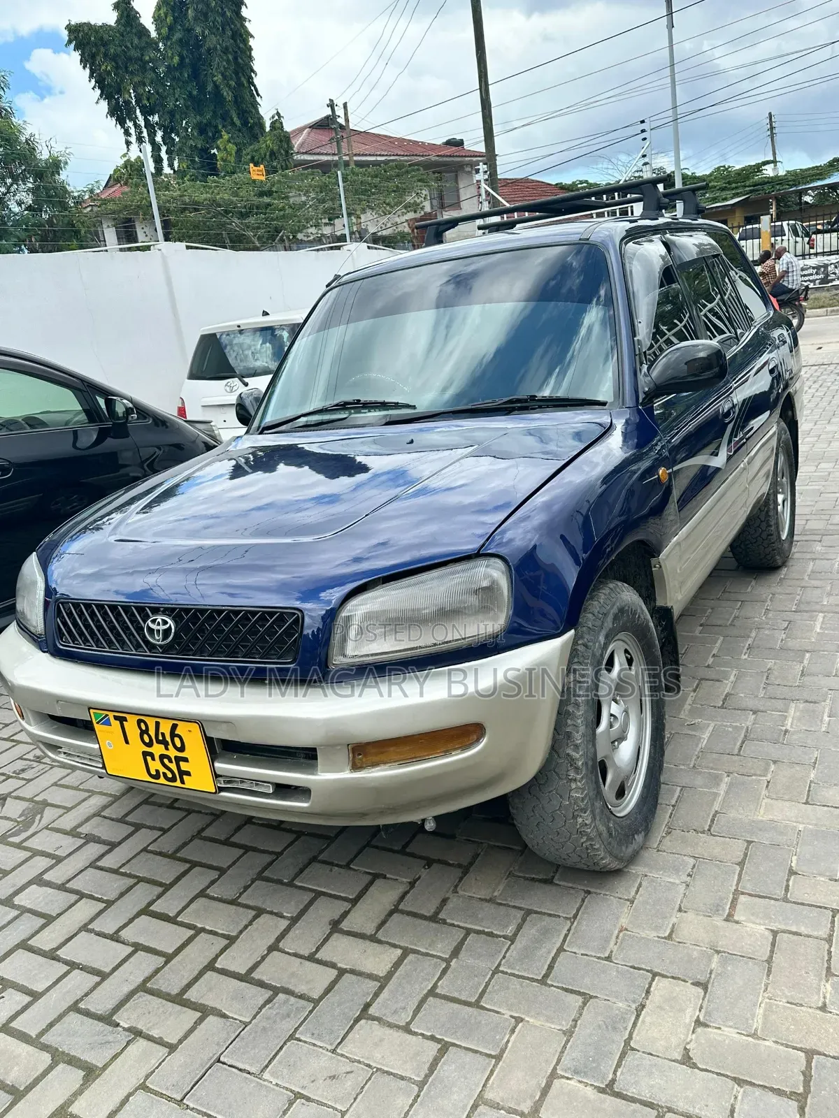 Toyota RAV4 Base FWD 1999 Blue