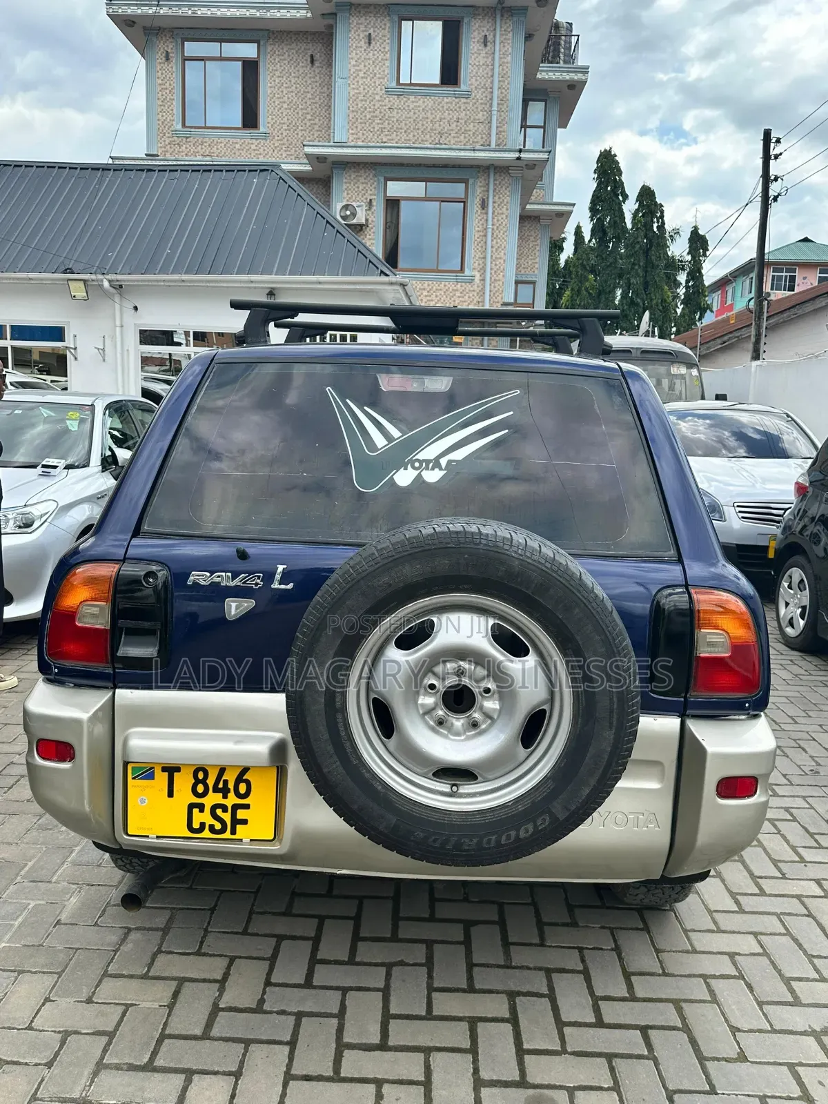 Toyota RAV4 Base FWD 1999 Blue