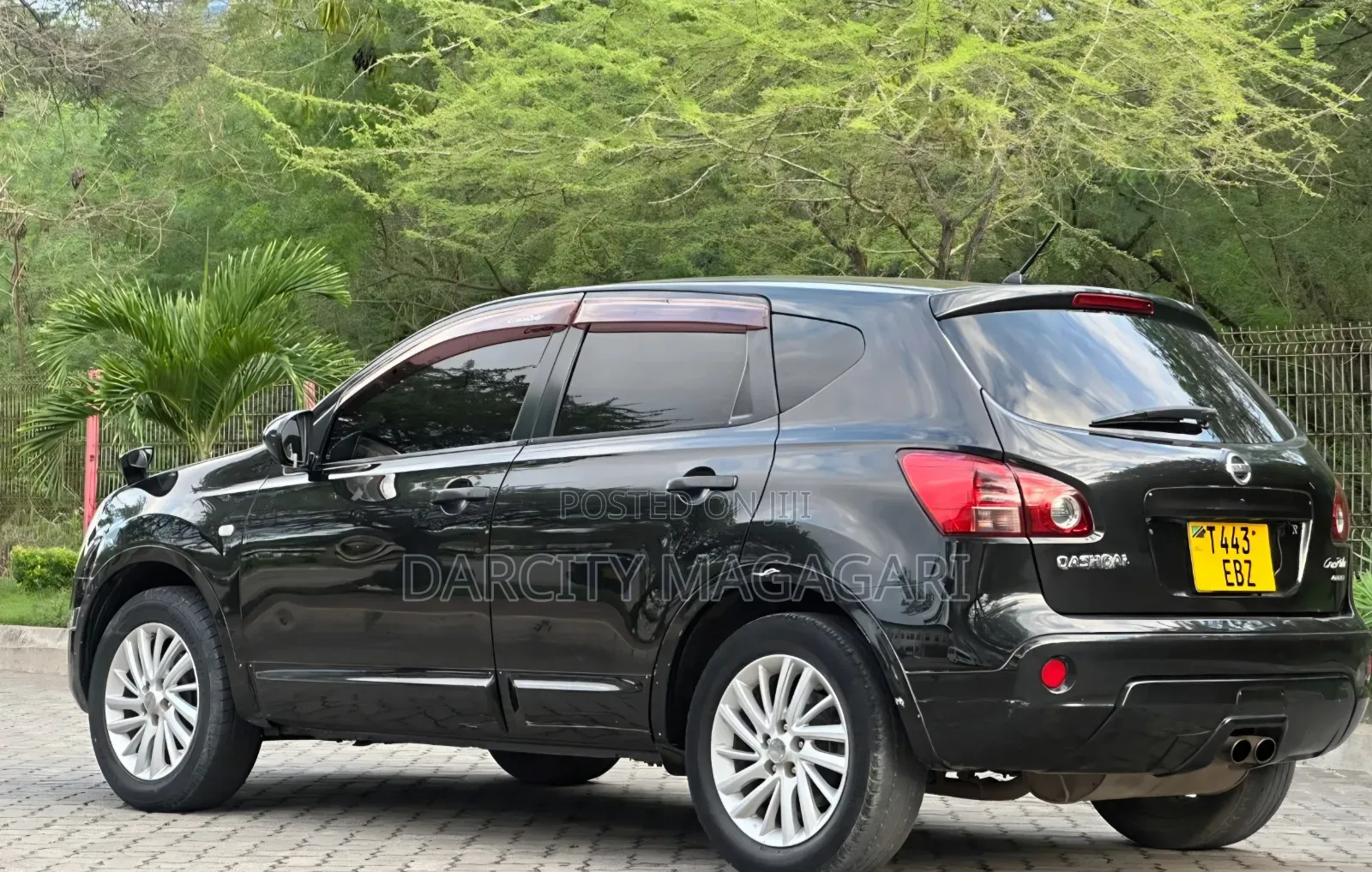 Nissan Dualis 2010 Black