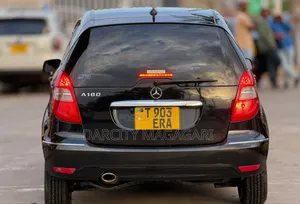 Mercedes-Benz B-Class 2011 Black