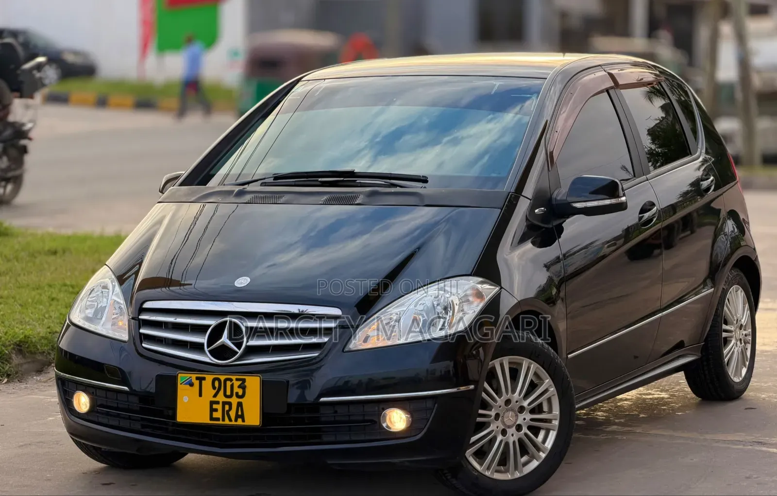 Mercedes-Benz B-Class 2011 Black