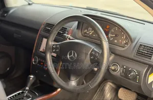 Mercedes-Benz B-Class 2011 Black