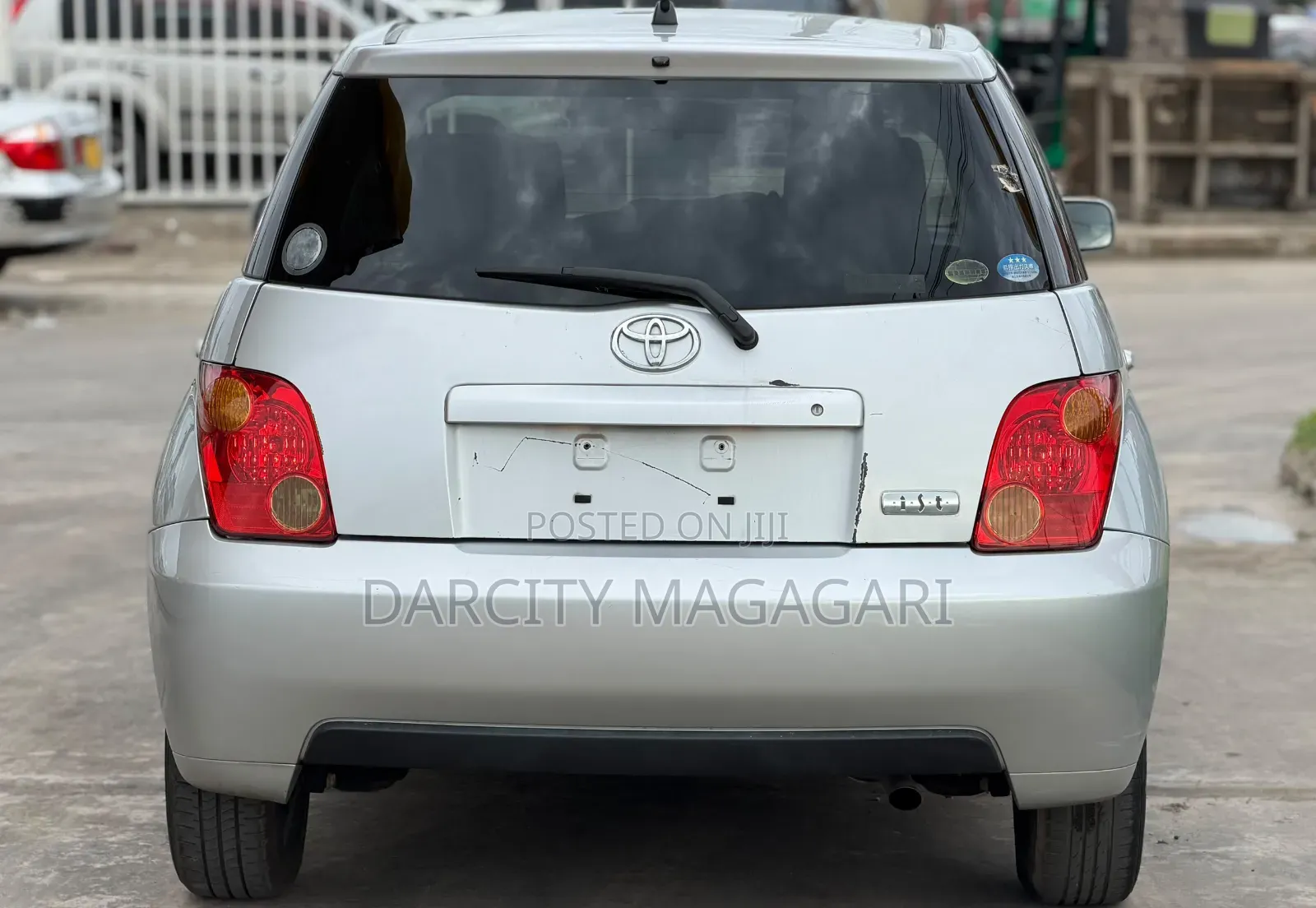 Toyota IST 2005 Silver