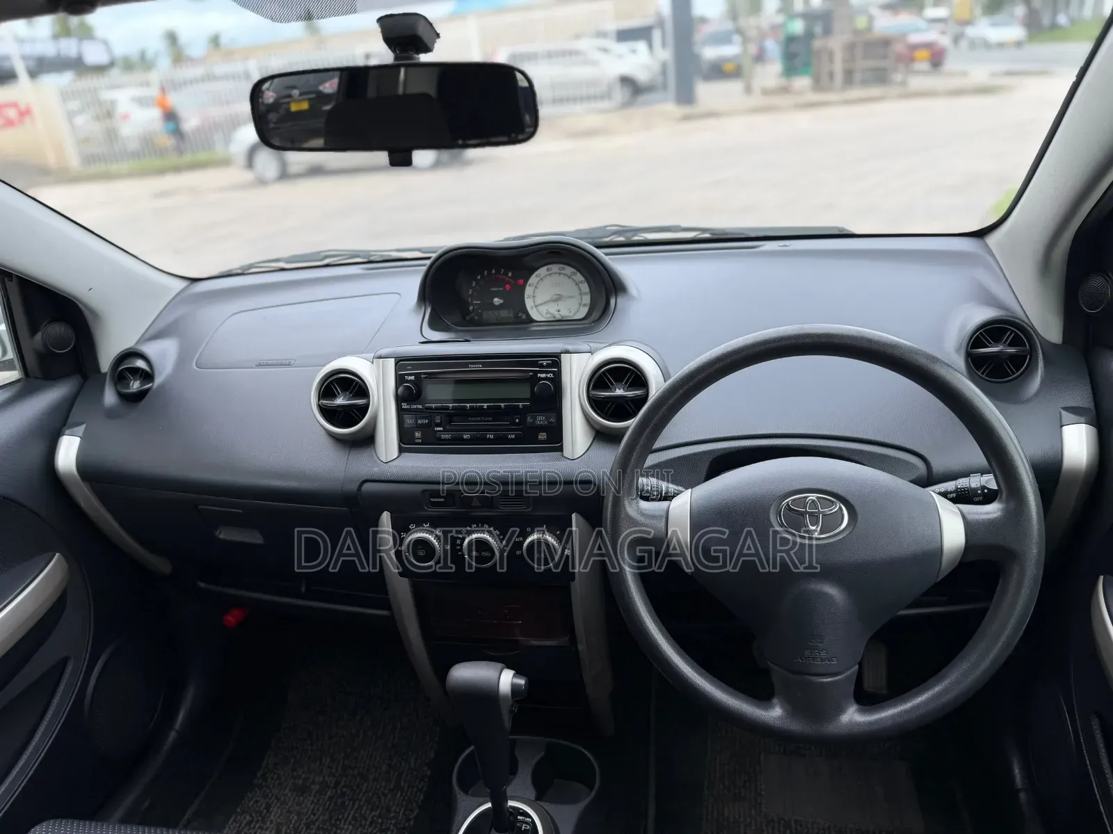 Toyota IST 2005 Silver