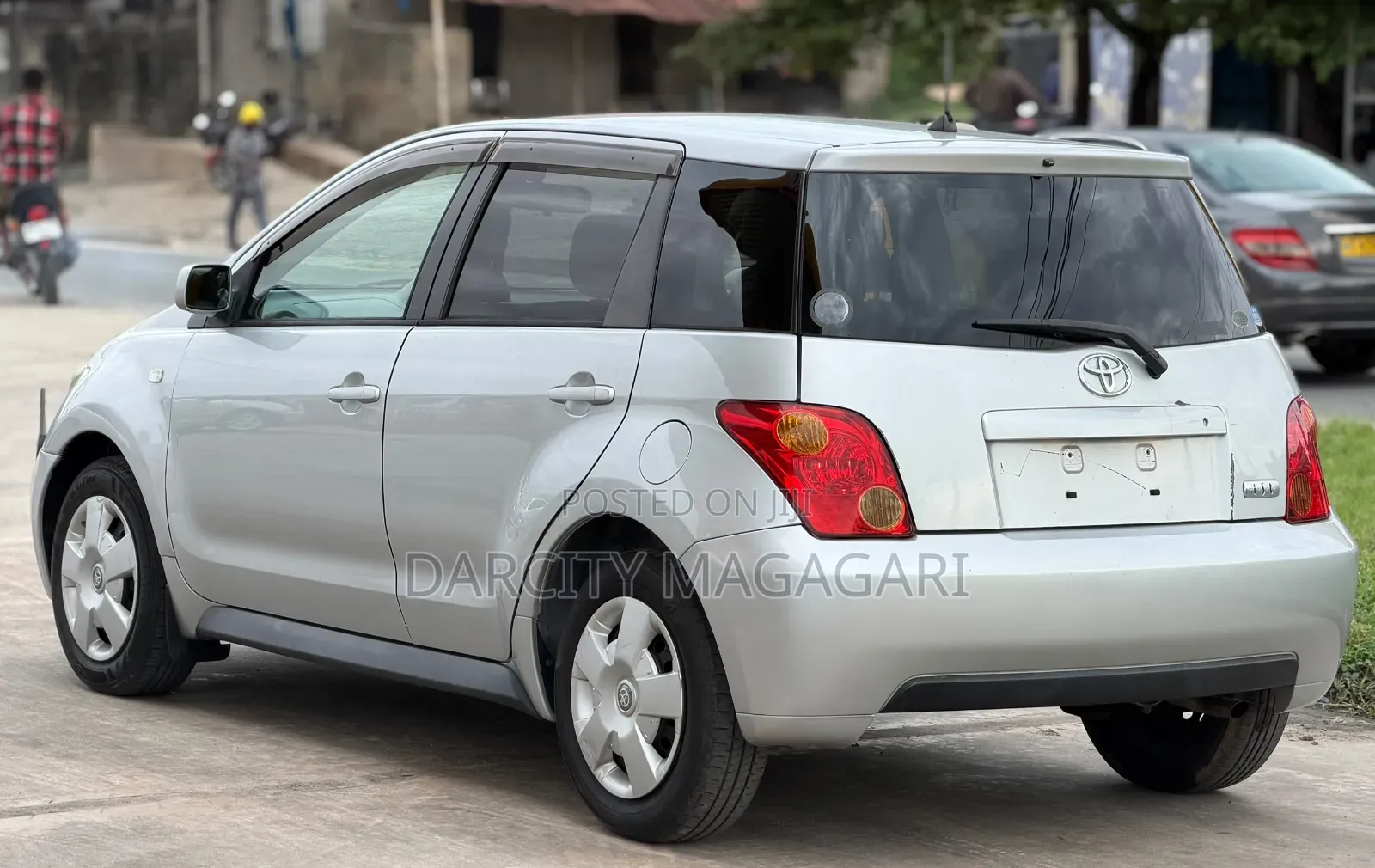 Toyota IST 2005 Silver