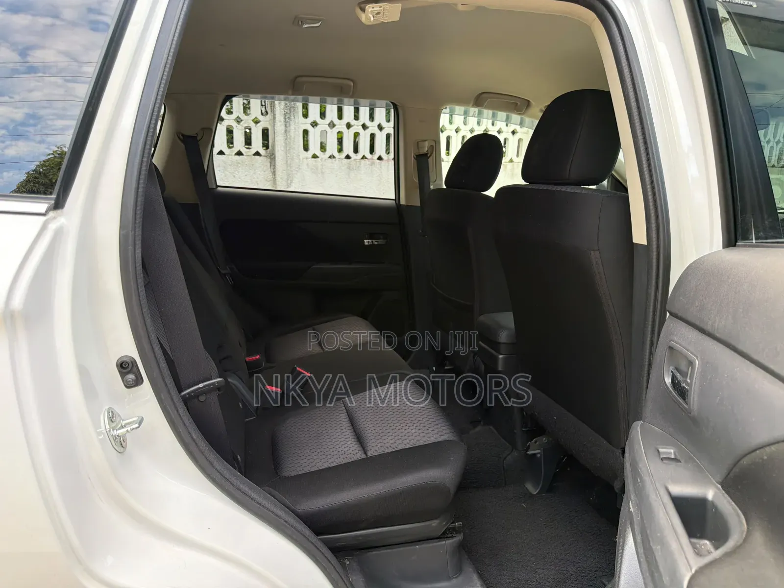 Mitsubishi Outlander 2013 White