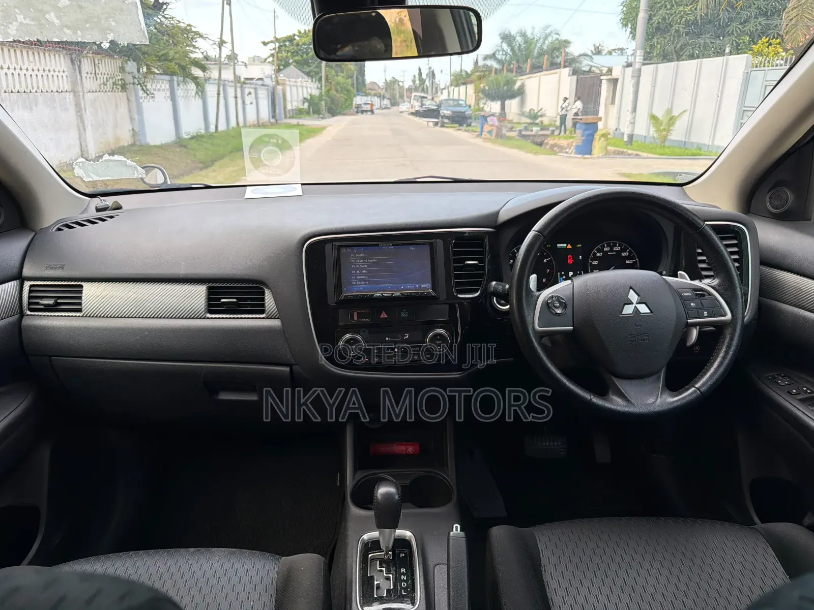 Mitsubishi Outlander 2013 White