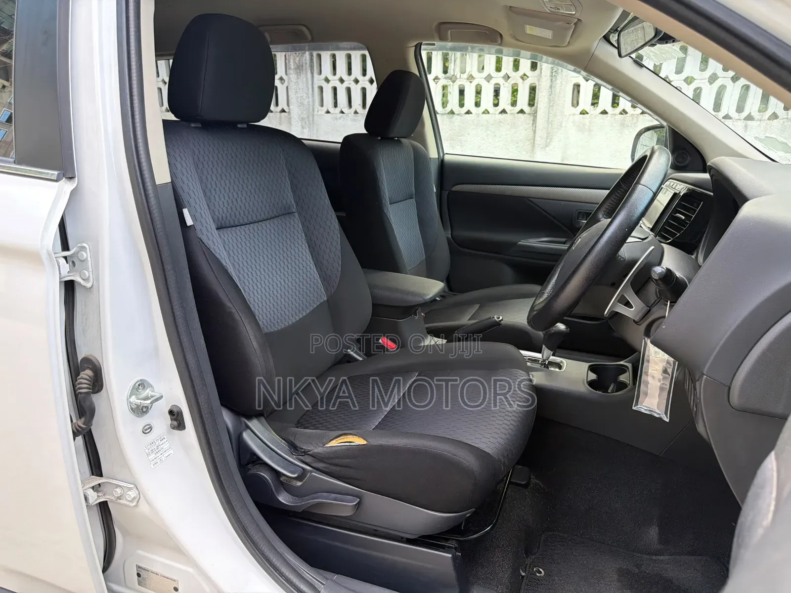 Mitsubishi Outlander 2013 White