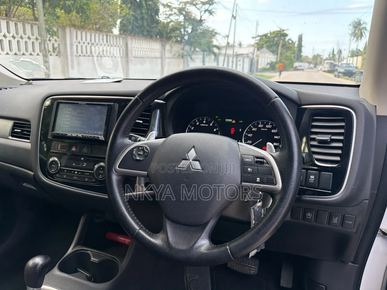 Mitsubishi Outlander 2013 White